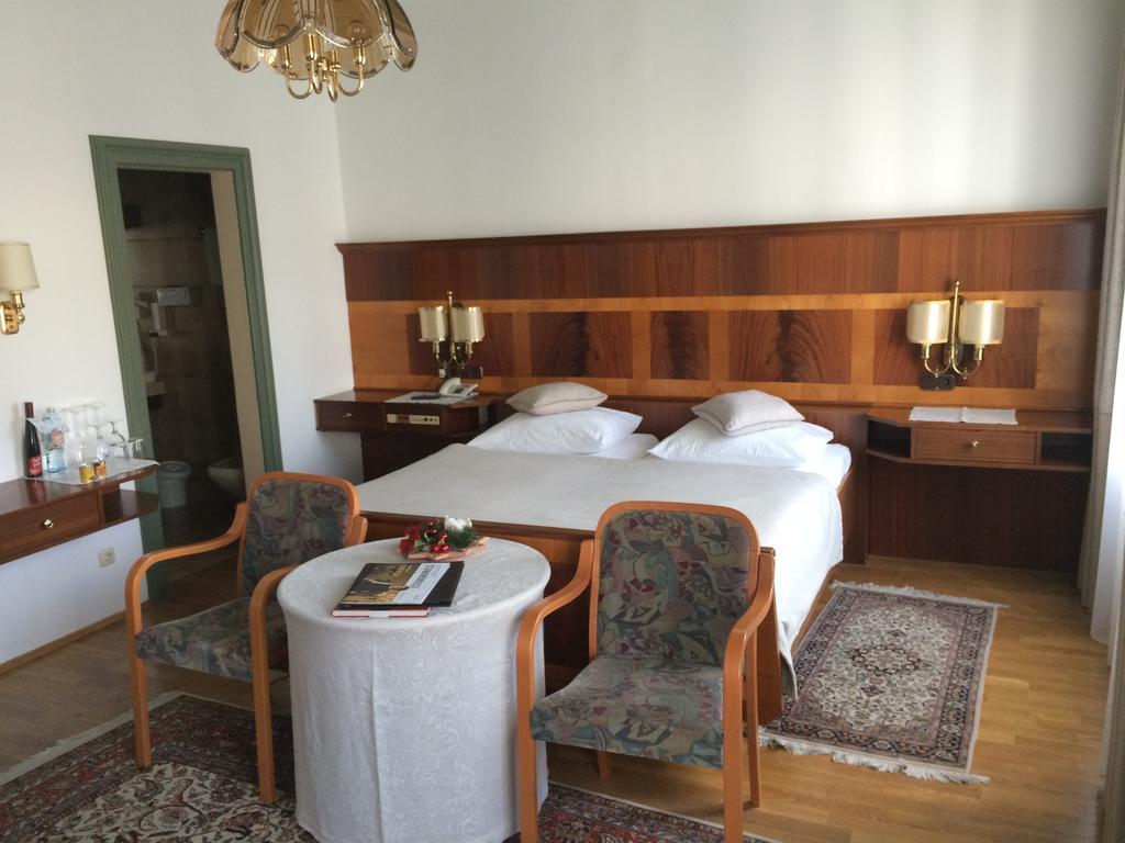 Seehotel Schwan Gmunden Εξωτερικό φωτογραφία